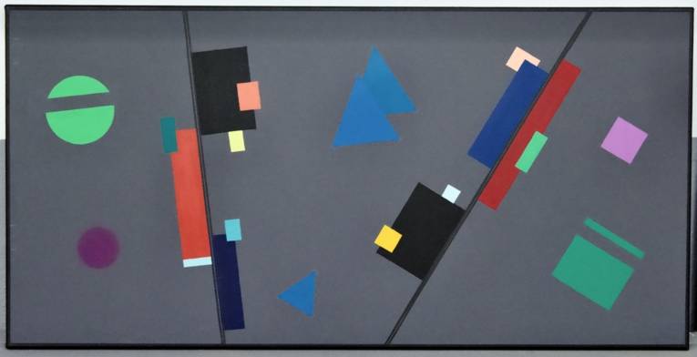 Zu sehen ist eine Malerei von Ingo Schinowski: auf grauem Grund sind bunte geometrische Figuren angeordnet.