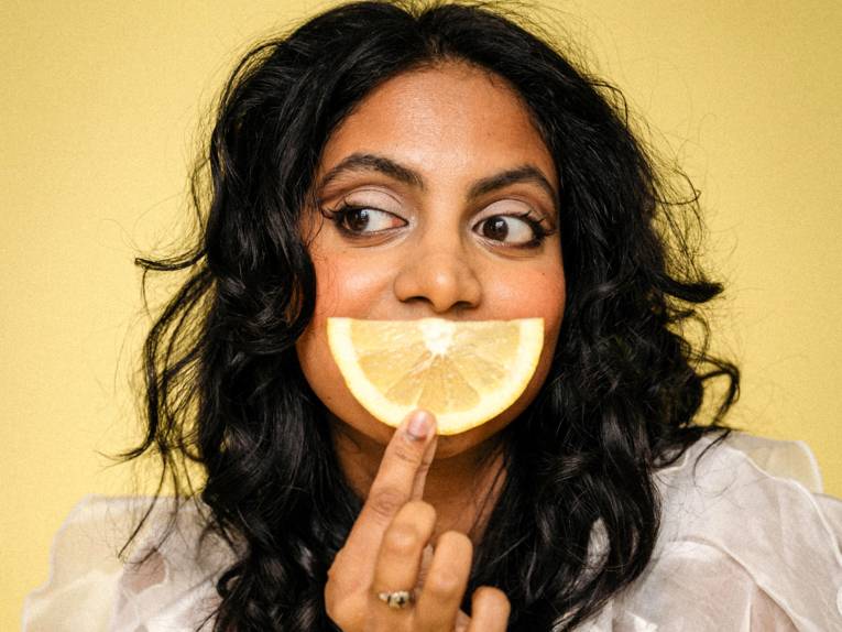 Singer-Songwriterin SOBI