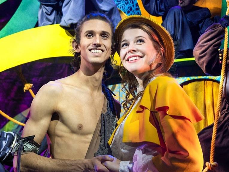 Zu sehen die die Darsteller im Musical „Tarzan: Tarzan und Jane auf der Bühne