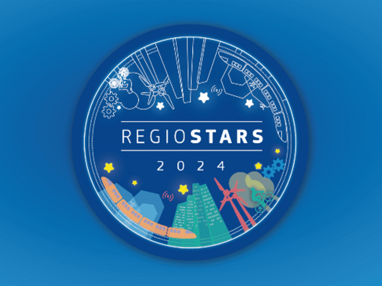 Regiostar Logo 2024 auf blauem Grund