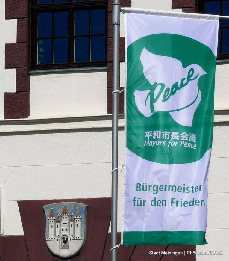 Der Landkreis Schmalkalden-Meinigen zeigt Flagge für eine atomwaffenfreie und friedliche Welt