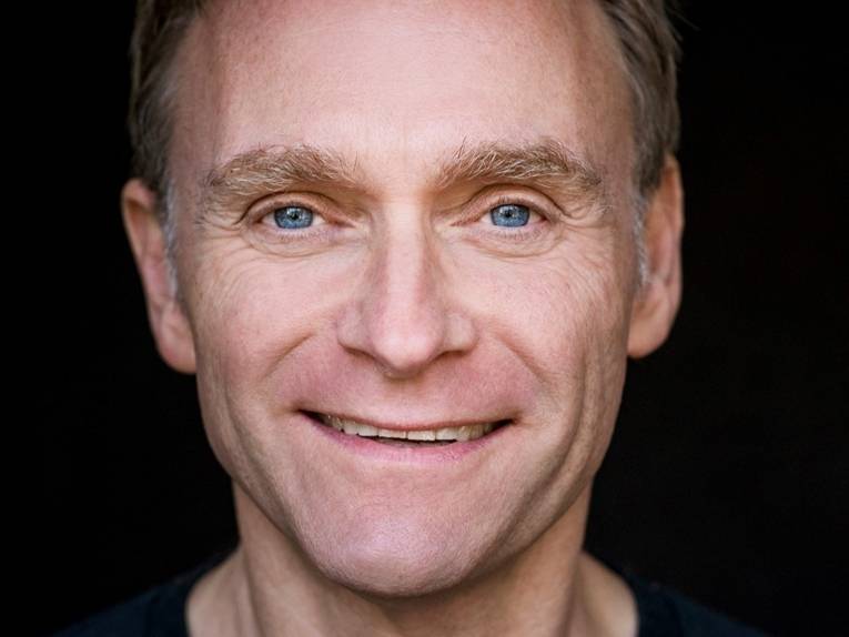 Zu sehen ist der Comedian und Entertainer Thomas Nicolai