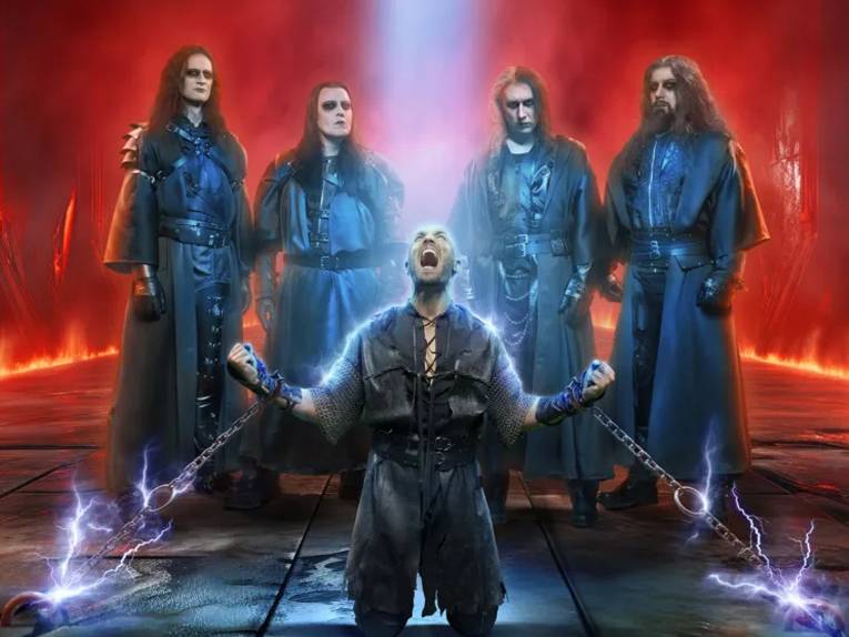 Die fünf männlichen Mitglieder der Band Beast in Black