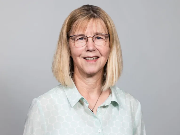 Eine Frau.