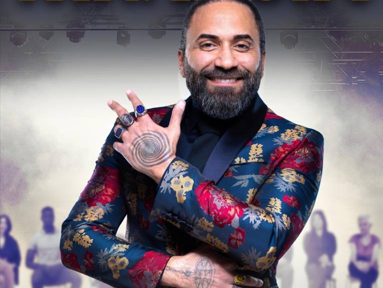 Zu sehen ist der Hypnotiseur Mr. Yasin.