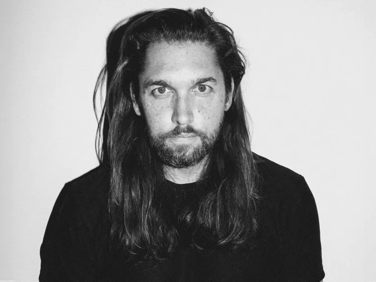 Der Kabarettist Rasmus Syman