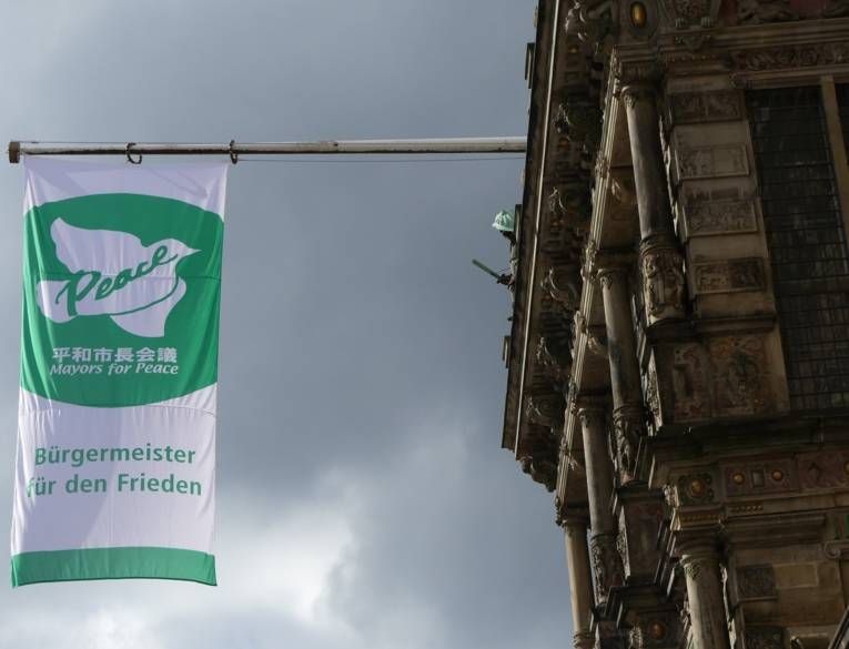 Das Bremer Friedensforum begrüßt die Beteiligung Bremens am Flaggentag für eine atomwaffenfreie Welt