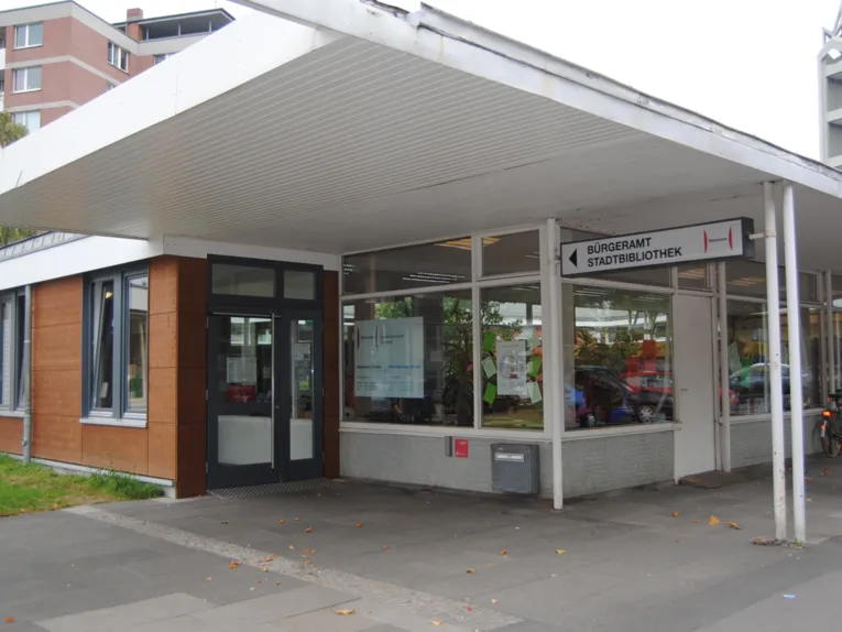 Stadtbibliothek Döhren Eingangsbereich Außenaufnahme