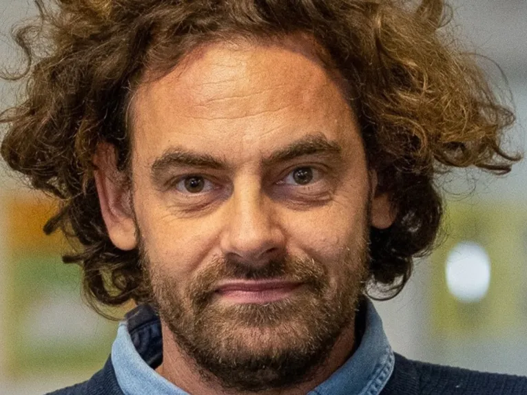 Der Aktivist und Moderator Shai Hoffmann