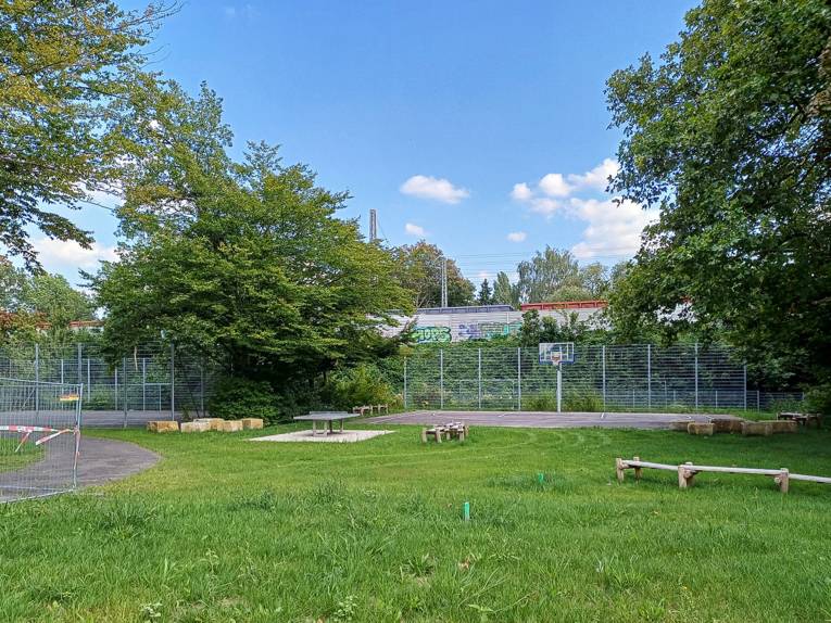 Ein Jugendplatz mit Sportangeboten.