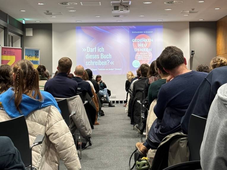 Lesung mit Susanne Siegert (@keine.erinnerungskultur)