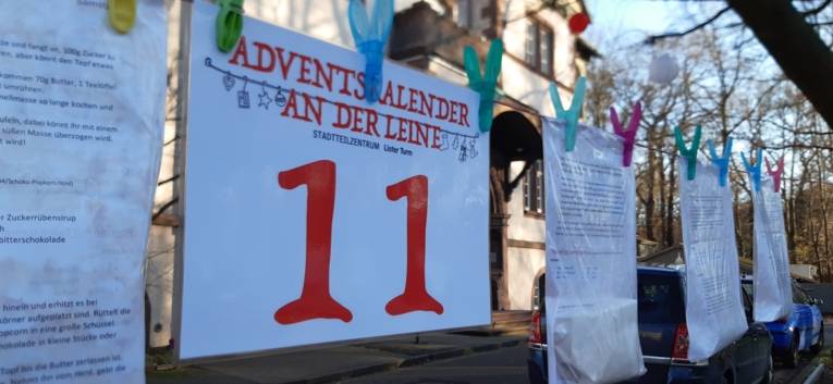 Symbolbild - Adventskalender an der Leine