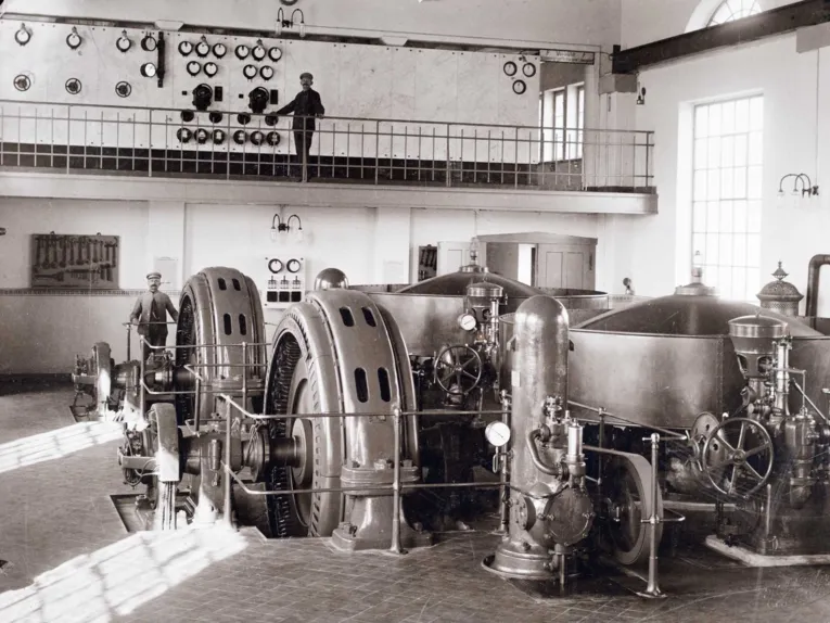 Generator. Historische Schwarz-Wei&szlig;-Aufnahme