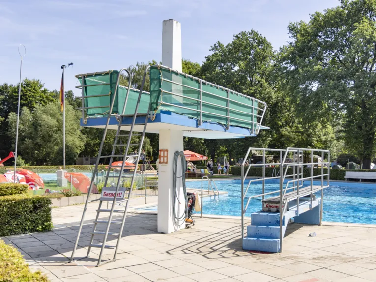 Freibad Goltern - Sprungturm