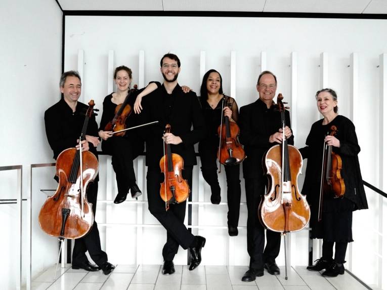 Musiker mit Streichinstrumenten