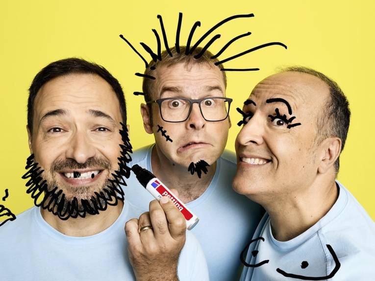 Zu sehen sind die drei Mitglieder der Comedy- Gruppe „Eure Mütter“