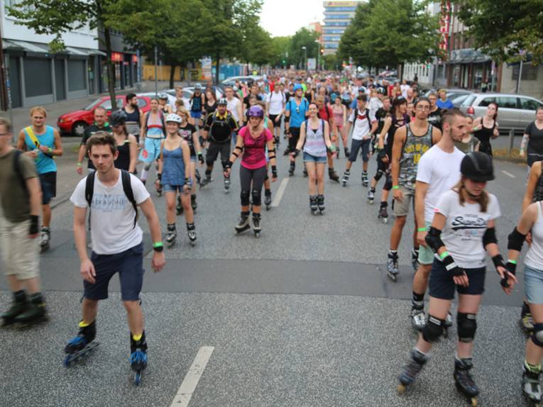 Skater auf einer Straße