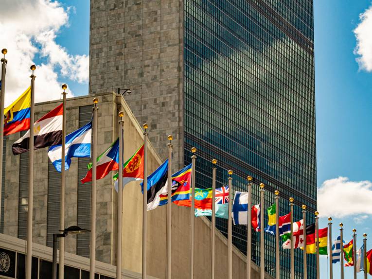 Das UN-Hauptgebäude in New York von außen.