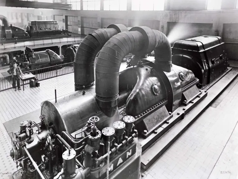 Maschinen. Historische Schwarz-Wei&szlig;-Aufnahme