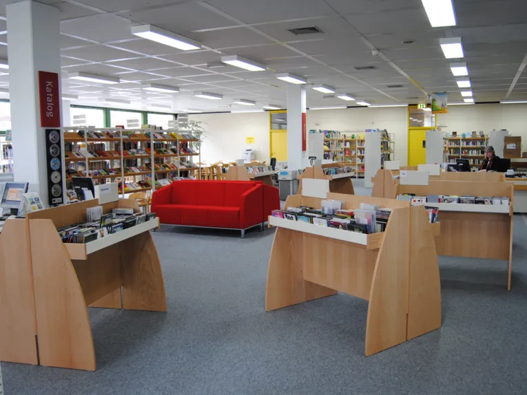 Innenaufnahme Stadt-/ Schulbibliothek Badenstedt