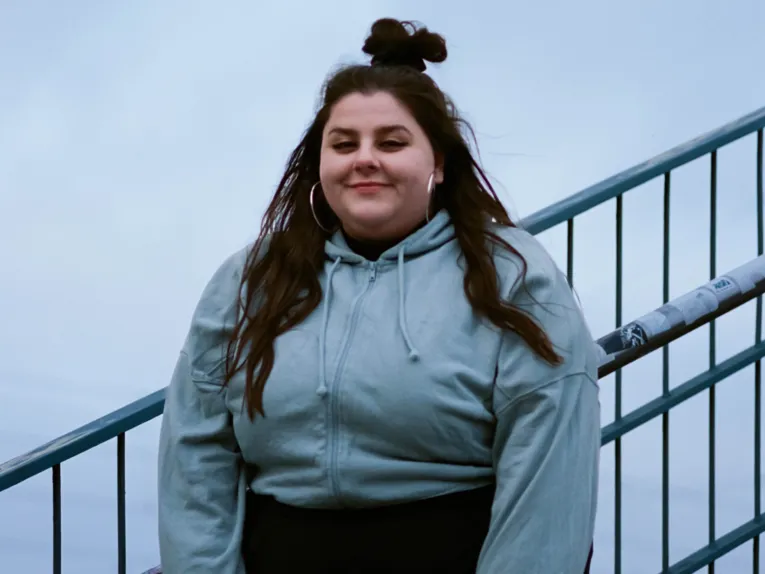 Die Kabarettistin Rebecca Pap