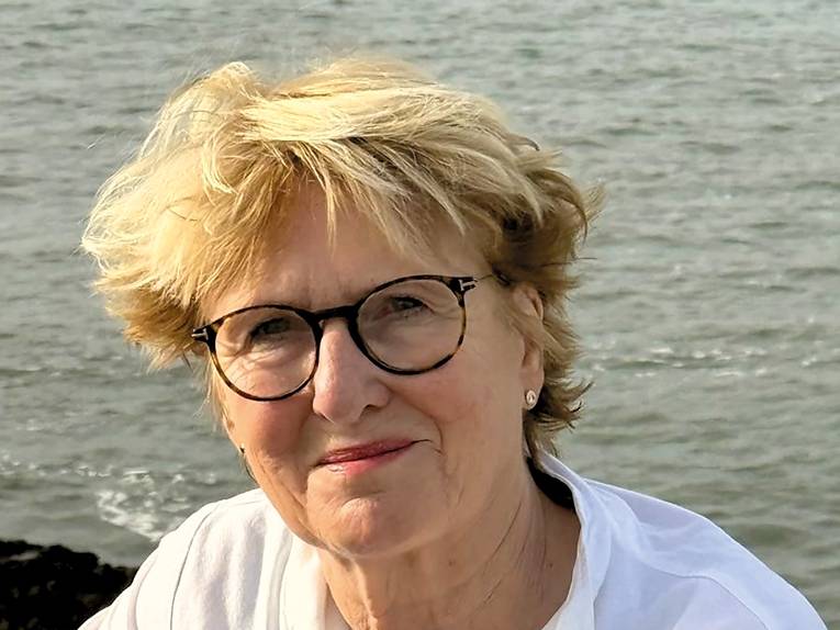Die Autorin Cornelia Kuhnert