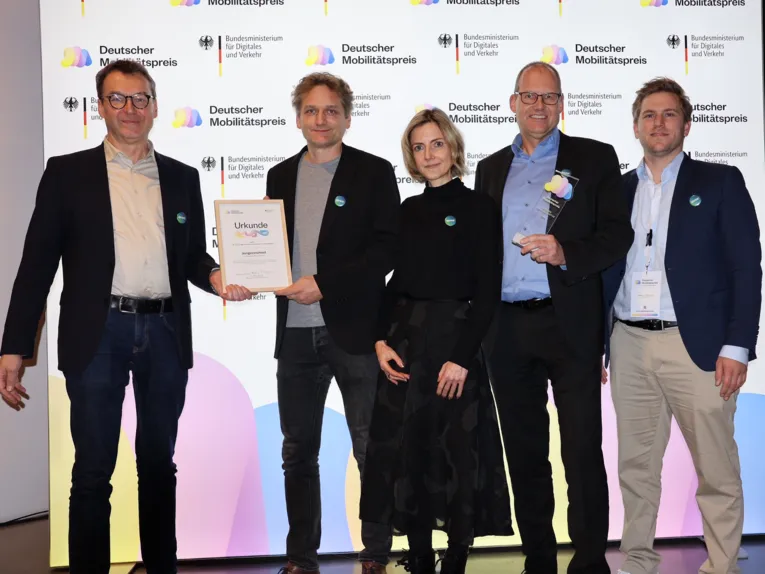 5 Personen und ein Preis