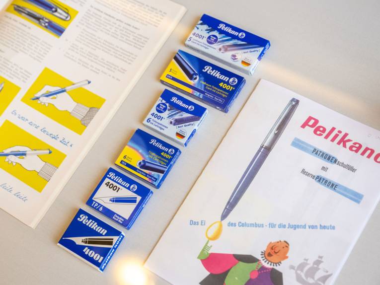 1960 kam mit dem Pelikan der erste Schulfüller mit Tintenpatronen auf den Markt.