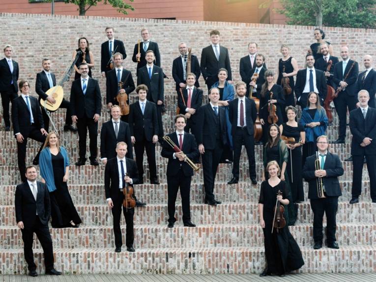 Die mehr als 30 Musiker und Musikerinnen des Ensembles.