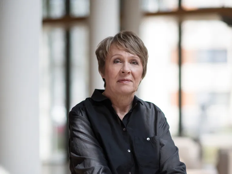 Die Autorin Ellen Sandberg