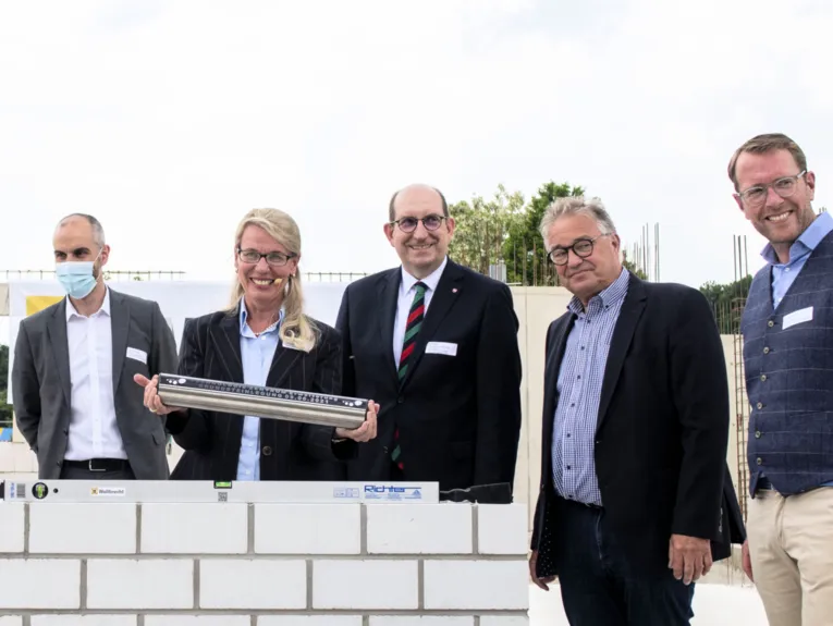 Grundsteinlegung für eine Erweiterung des Technologie Zentrums im Wissenschaftspark Marienwerder.