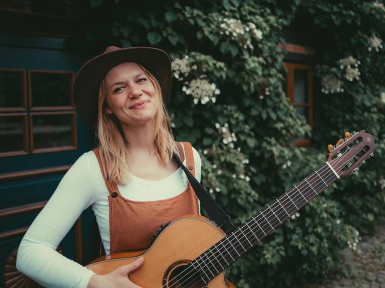 Die Kinderliedermacherin Lena Bender