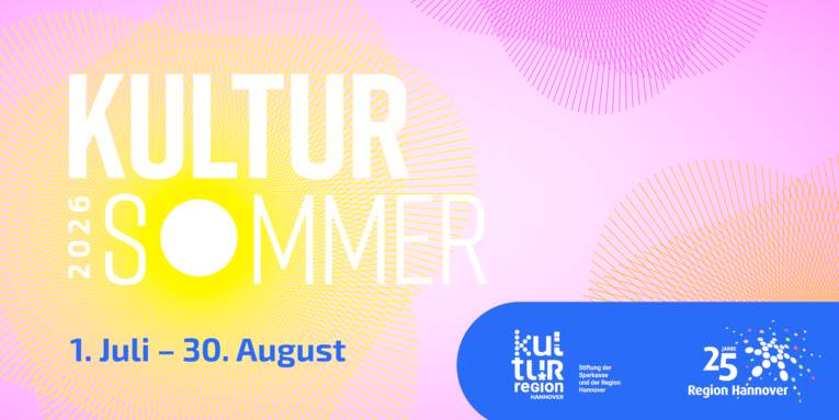 Eine Grafik zeigt verschiedene Infos zum Kultursommer 2026 und Logos der Mitwirkenden.
