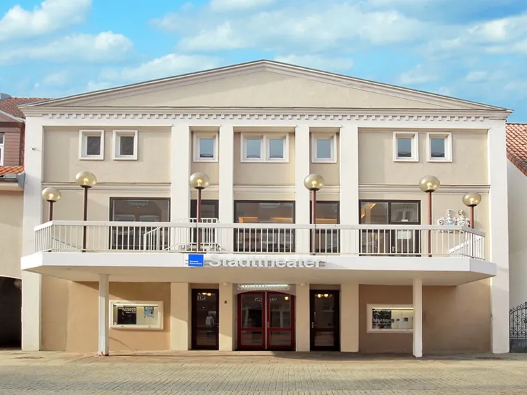 Blick auf das Gebäude des Stadttheaters Minden