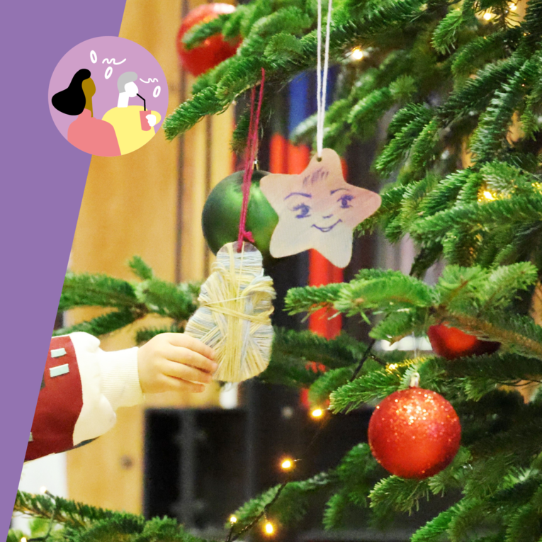 Weihnachtsbaum Schmück-Aktion