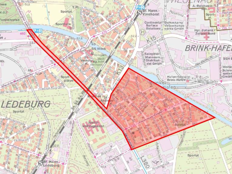 Ausschnitt eines Stadtplans, auf dem ein Bereich rot markiert ist.