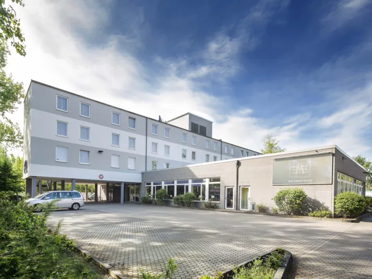 Hotel MEDIAN_Außenansicht