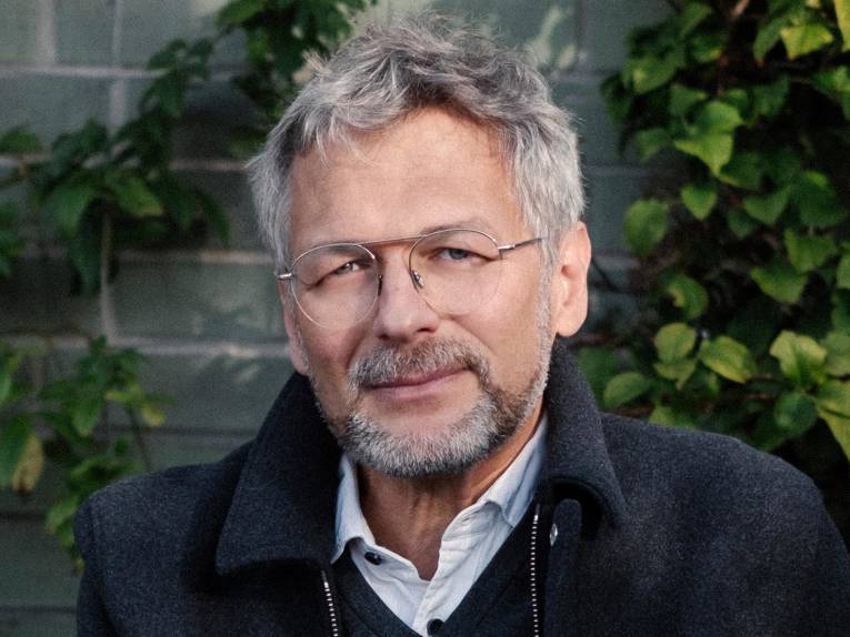 Porträtfotografie eines Mannes.