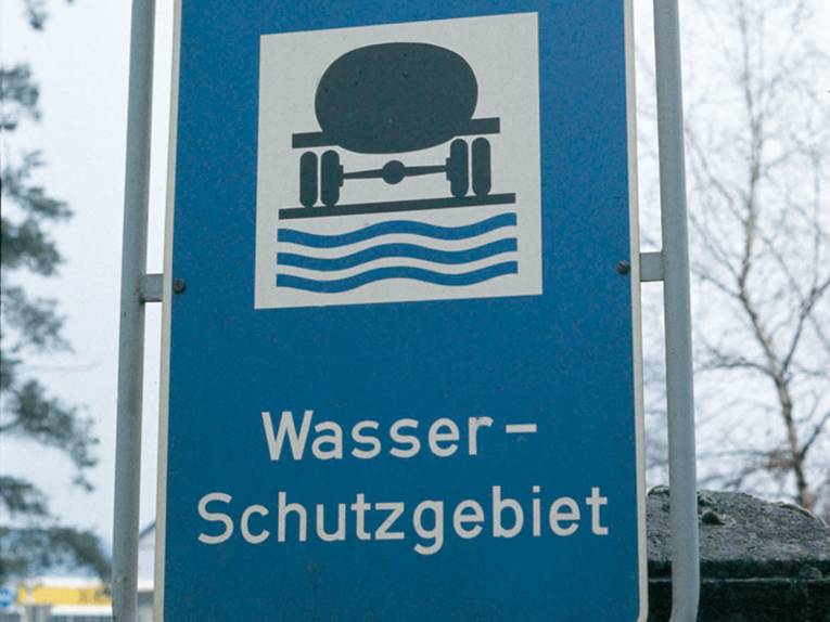 Schild zur Kennzeichnung eines Wasserschutzgebietes