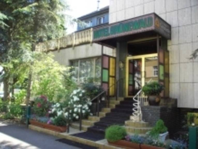 Hotel_Grünewald_Eingang