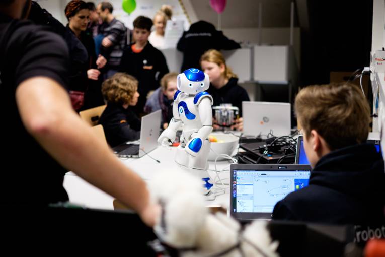 Roberta Schülerinnen und Schüler bei der Nacht, die Wissen schafft 2018