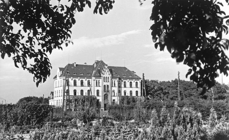 Southern side of the girls’ building in 1938