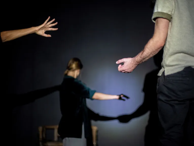 Auf der Suche nach der Stille: Milena Fischer, Irene Benedict und Jonas Vietzke  