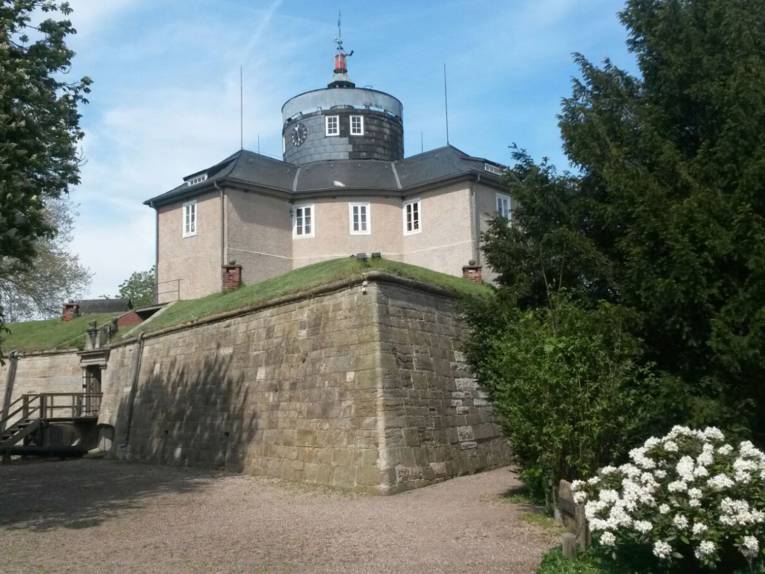 Dieses Bild zeigt die Festung auf der Insel Wilhelmstein.