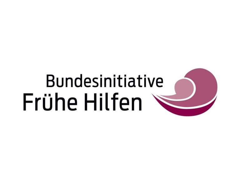 Logo bzw. Schriftzug "Bundesinitiative Frühe Hilfen"
