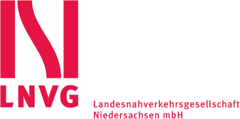 Logo der Landesnahverkehrsgesellschaft Niedersachsen mbH (LNVG): Drei rote Linien bilden den Buchstaben "N", die beiden äußeren Linien verlaufen dabei senkrecht, die mittlere Linie verläuft kurvig. Darunter stehen die Großbuchstaben "LNVG", rechts daneben der Schriftzug "Landesnahverkehrsgesellschaft Niedersachsen mbH".