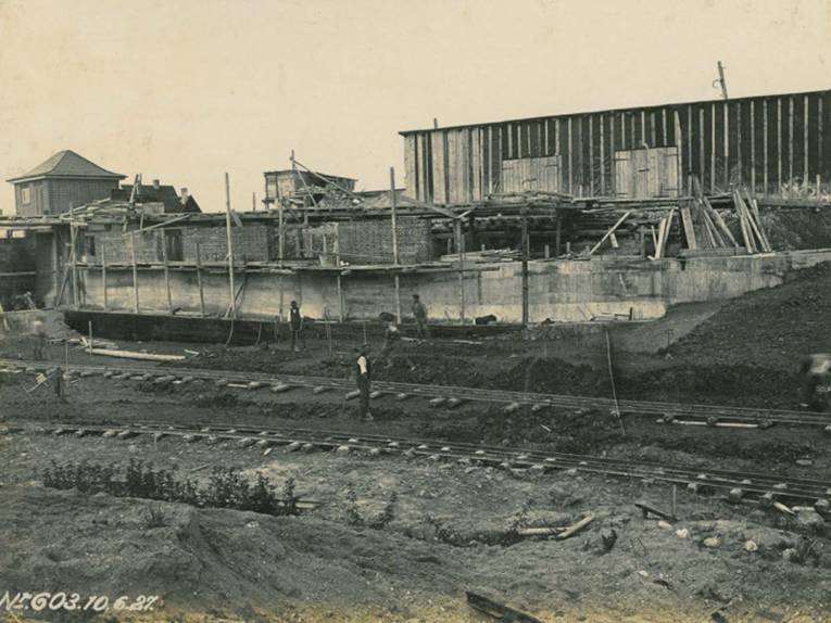 Bau der Schleuse in Bolzum