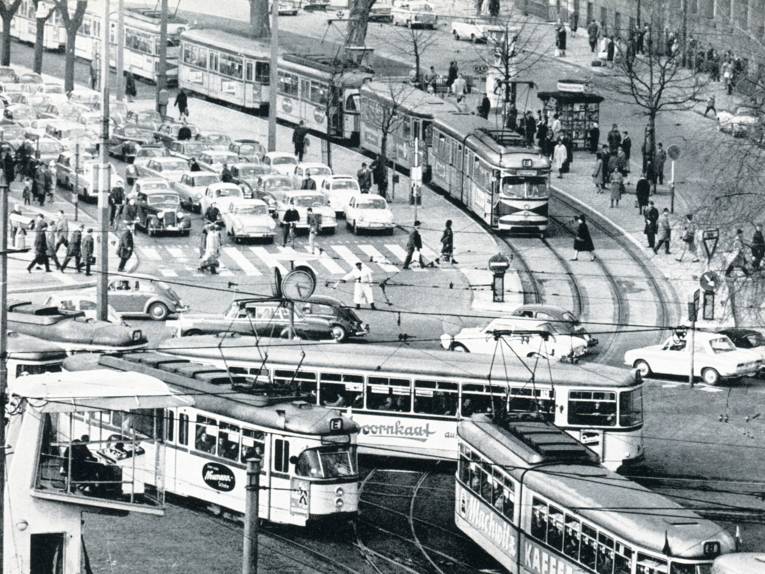 Verkehrssituation am Aegidientorplatz 1965