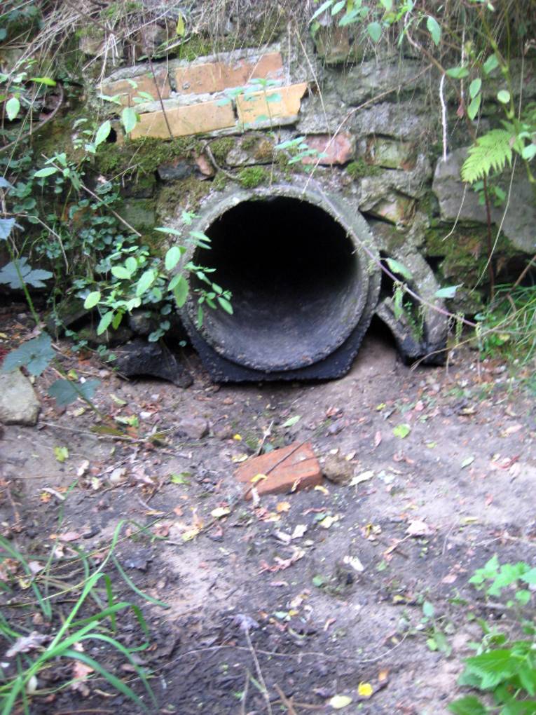 Graben in der Landschaft