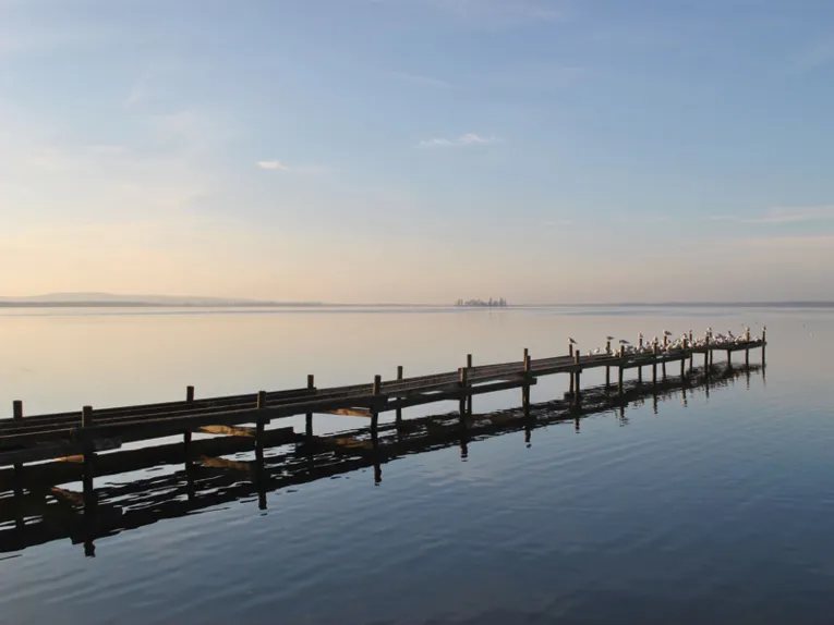 Steg am Steinhuder Meer am Abend
